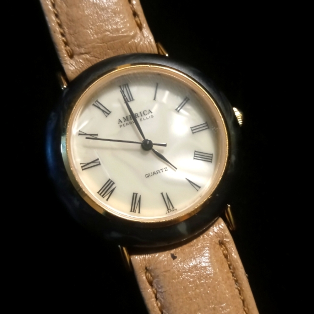 Perry Ellis AMERICA mother of pearl and black marble tan genuine leather band